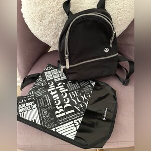 Lululemon micro city adventurer 3L backpack